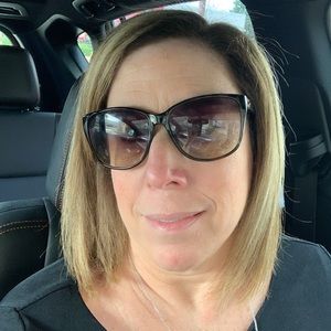 Meet your Posher, Kendra